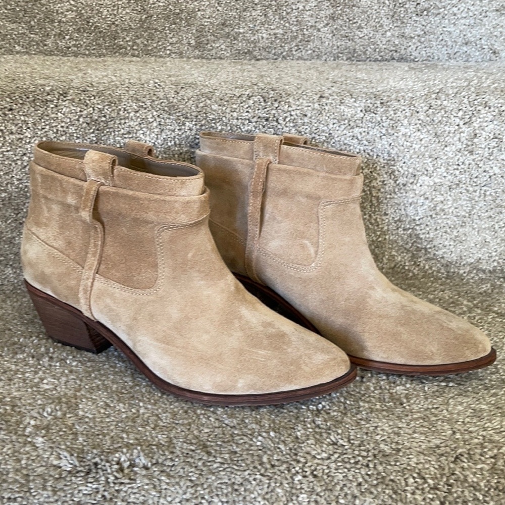 Joie Booties Tan Suede Size 9